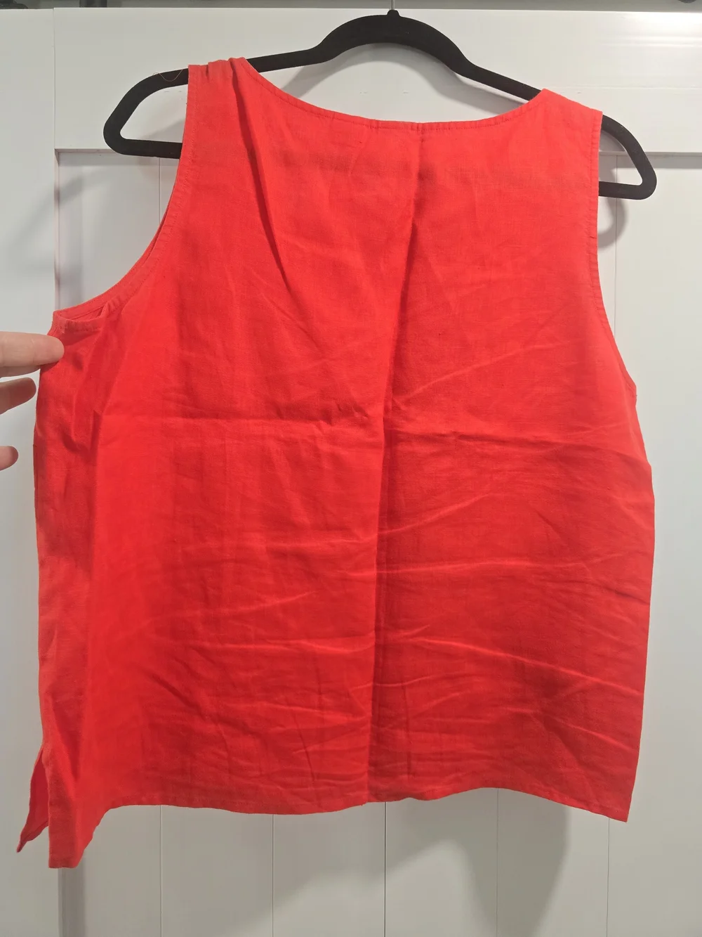 Bright Red Sleeveless Linen Tank Top - Picture 2 of 3